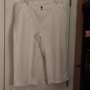 Women's White capris